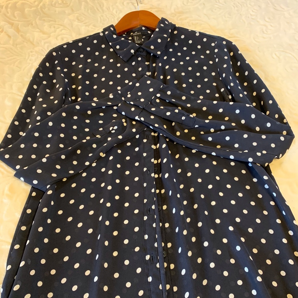 Navy polkadot top